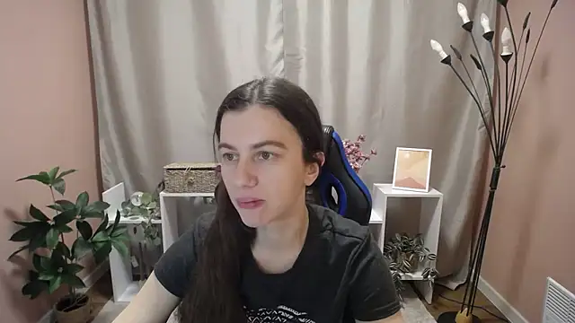 MistyBree online show from May 28, 8:12 am