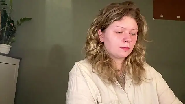 YoungAlina online show from April 15, 1:11 pm