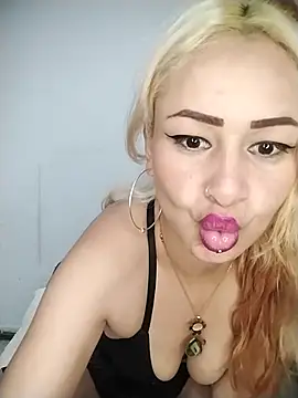 lauranasty online show from March 9, 9:51 pm