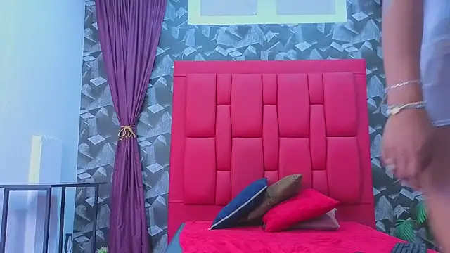 emmaalennox online show from March 30, 7:24 pm