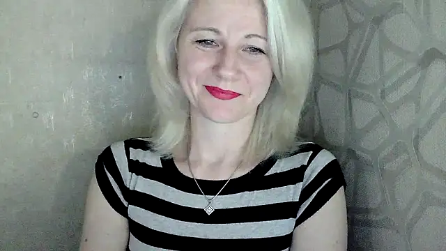 Katerina-Kissa online show from May 28, 7:01 pm