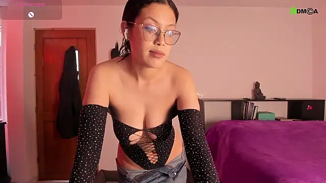 sara  aster online show from March 28, 5:56 pm