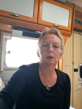 lescoquinsdu40 online show from March 5, 10:55 am