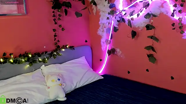 moonlight  67 online show from April 15, 11:33 am