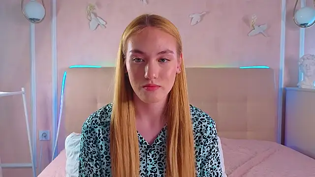 JenniferCamprell online show from April 13, 7:03 pm