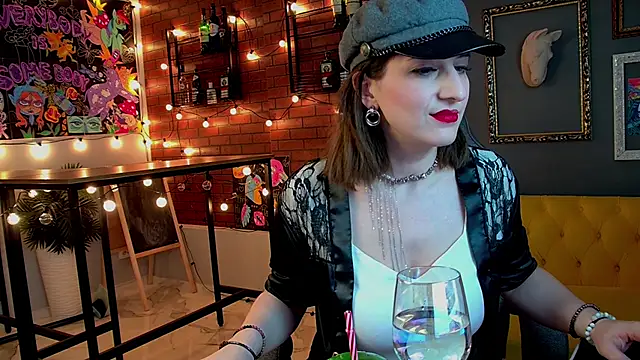 EmmaWheelers online show from March 25, 11:57 am