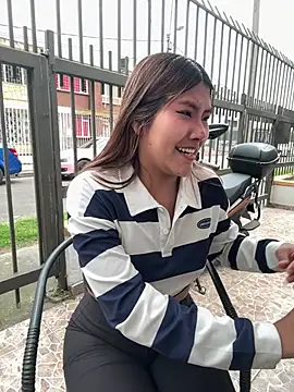 Miaa Pink online show from March 4, 4:57 pm