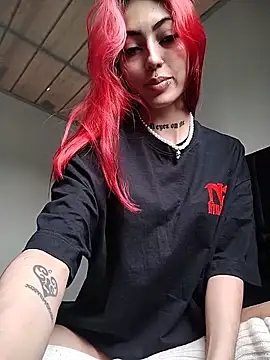 Aviigail online show from April 21, 1:18 pm