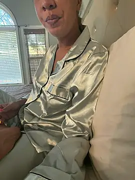 TrustMySoles online show from April 11, 2:54 pm