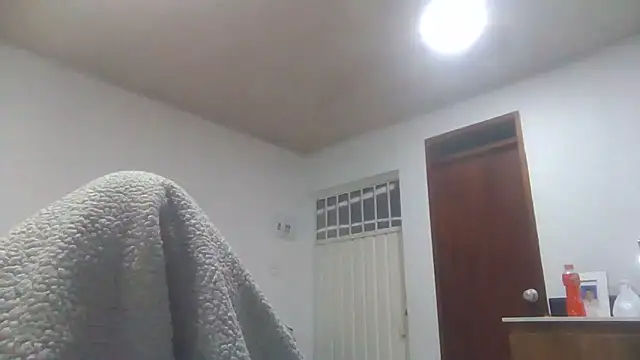 Jiwon Han online show from April 10, 1:22 am