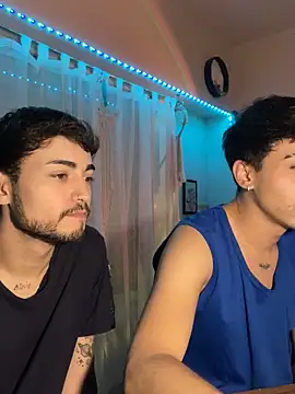 Lucasss2204 online show from April 14, 4:12 am