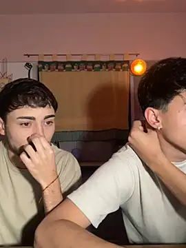 Lucasss2204 online show from March 27, 4:47 am