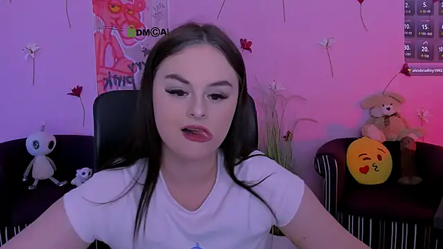 miss courtney  online show from May 30, 10:24 am