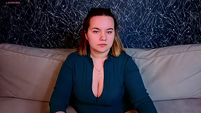 Lil  devil online show from April 12, 7:55 am