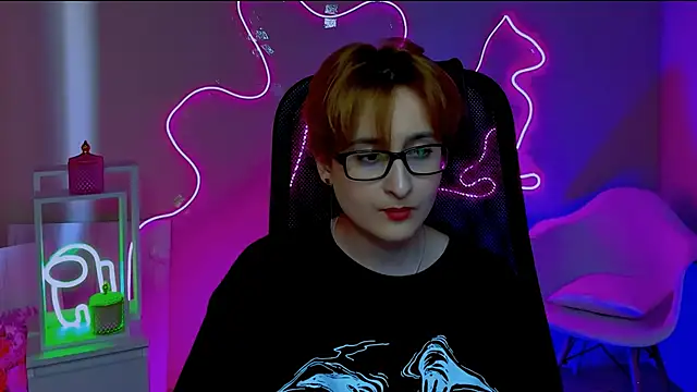 LixeLuna online show from April 3, 6:33 am