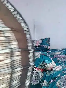 KendallJanner online show from April 7, 2:19 pm