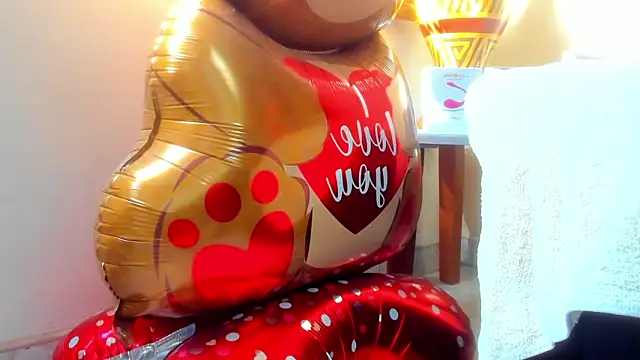 Maye Milf  online show from April 13, 12:39 pm