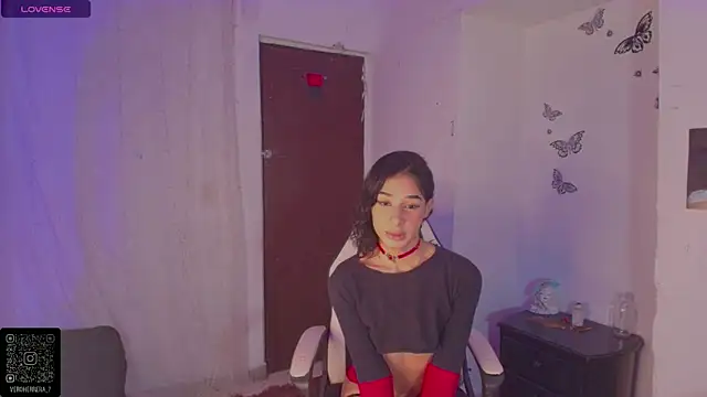 marianafoxx  online show from April 30, 6:51 am