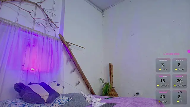 marianafoxx  online show from March 8, 1:37 pm