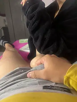 Stiven 2  online show from April 14, 3:17 am