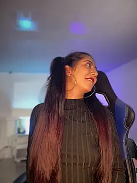 Lunaliaa  online show from March 17, 4:38 am