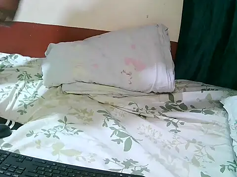 Fifibaype online show from April 12, 10:45 pm