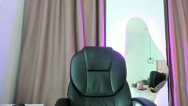 mia  star1 online show from April 10, 7:53 pm