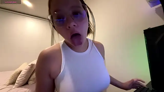 Sarahhh 0 online show from March 22, 2:39 am