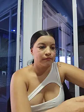 Pretty Julieta online show from April 21, 10:06 pm