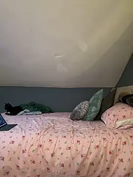 Saskia xx online show from April 5, 7:35 pm