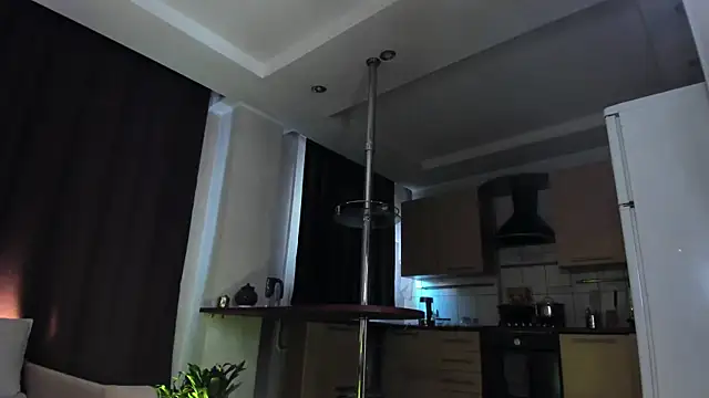 KayaNoir online show from April 25, 1:41 pm