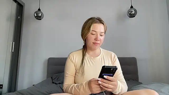alyrasun online show from July 4, 5:31 pm