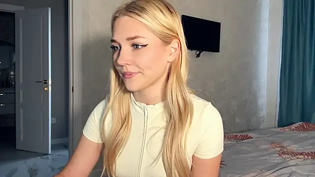 Barbie Steph online show from April 5, 1:43 pm