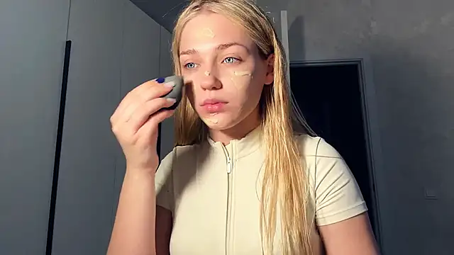 Barbie Steph online show from April 10, 2:12 pm