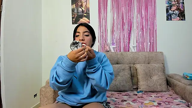 Bonnie Ramirez online show from April 10, 1:33 am