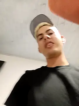 3hornys-straights online show from March 6, 4:18 am