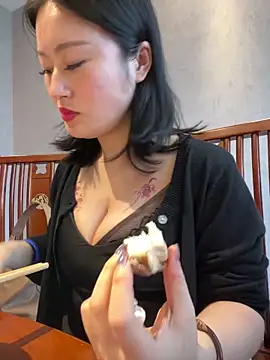 Yolanda9 online show from April 10, 9:37 am