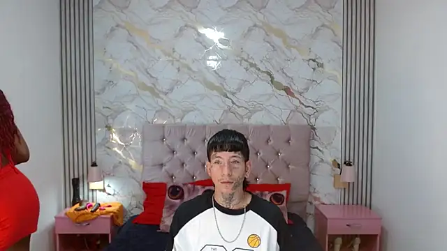 AshlieeGreenn online show from April 14, 7:36 pm