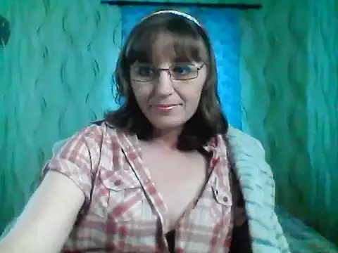 Alisaprice077 online show from April 10, 10:21 am