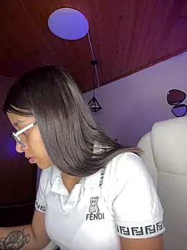 chanell pinkk online show from April 27, 1:30 pm