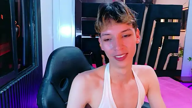 Stefany PiInk online show from April 1, 1:23 pm