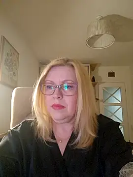 JanieLight53 online show from March 31, 6:41 pm