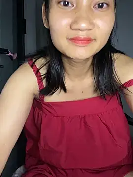 -Lilyn- online show from April 3, 6:17 pm