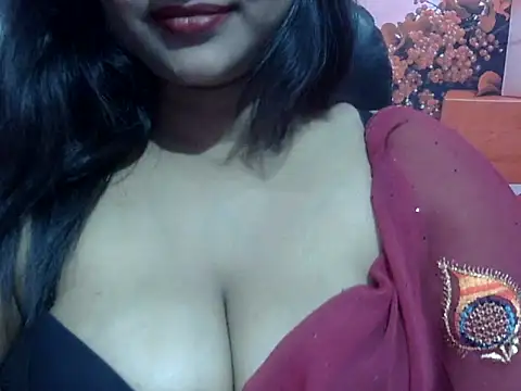 Rashmi hotgirl online show from April 3, 6:06 pm