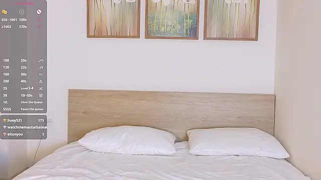 pinkyblooom online show from March 30, 9:42 am