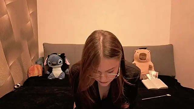 moanistant online show from April 27, 9:12 pm