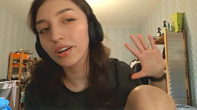 CindyLight online show from March 27, 4:19 pm