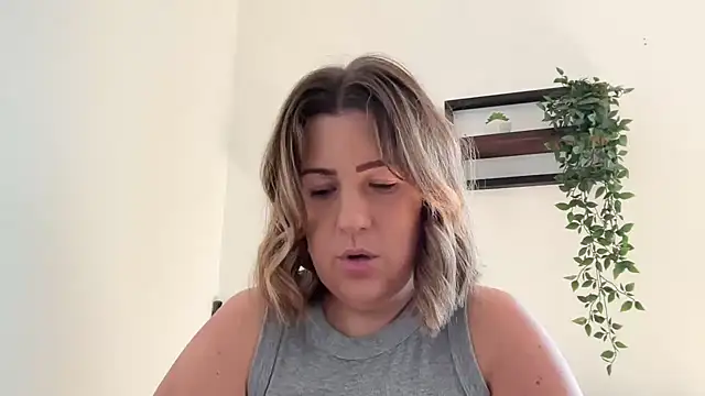 annabellewarick online show from March 17, 11:47 am