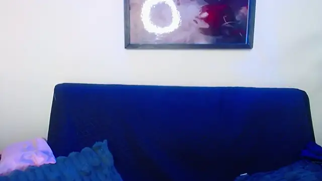 melodygirl2   online show from April 1, 7:33 pm