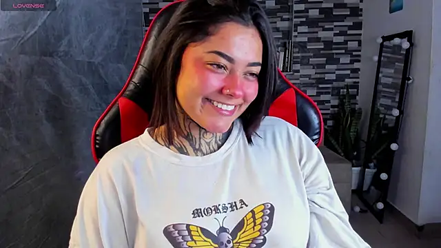 Sophiia cherry online show from April 12, 7:05 pm